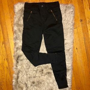 Black Zipper Jeans